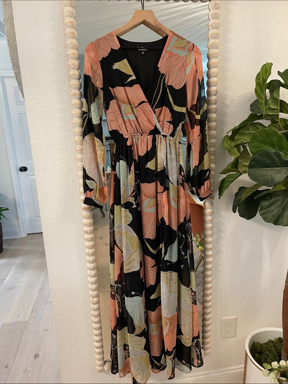 Lulu's wondrous water lilies Maxi Dress size XS
